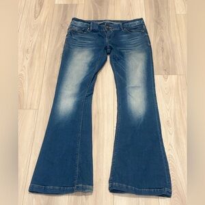 Express Jeans Women's 70’s Style Mid Rise Flare Jeans In Washed Blue Size: 8